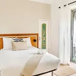 Soar L Av L Elegant Urban Quick Airport Access Homestay szállás *