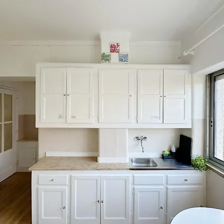 Soar I Urban Nest - Near Airport & Park Homestay