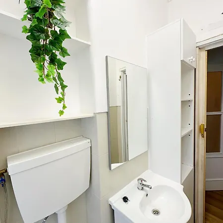 Homestay Soar I Urban Nest - Near Airport & Park Lisbon