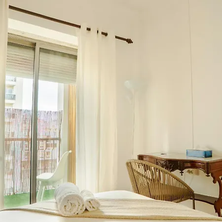 Homestay Soar I Urban Nest - Near Airport & Park *