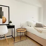 Campo Grande L Elegant Urban Stay, Quick Airport Access I Soar Home Stays L