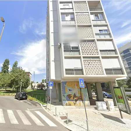 Soar I Urban Nest - Near Airport & Park *