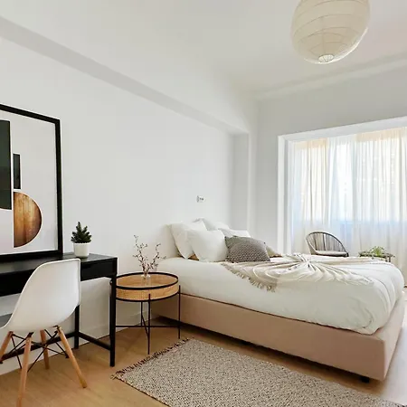 Homestay Soar I Urban Nest - Near Airport & Park